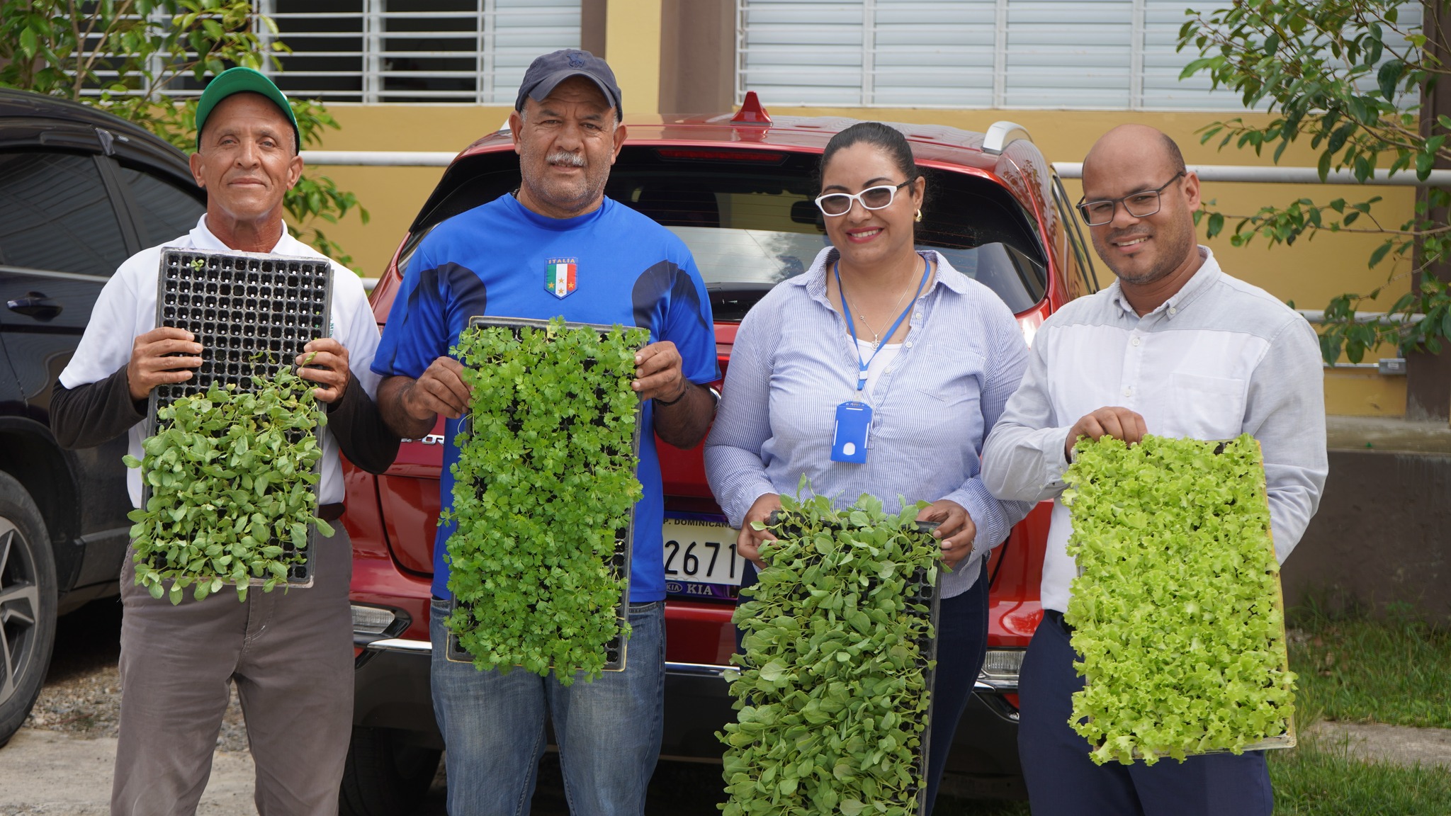 Imagen de la noticia: Fortalecimiento de nuestro Huerto Escolar “Prof. Magdalena Ortíz Q.” 🌱